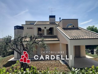 Appartamento in Vendita a Civitanova Marche, 330'000€, 210 m²