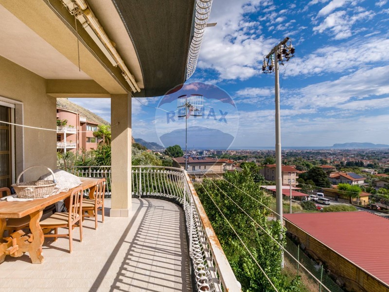 Appartamento in Vendita a Monreale, 205'000€, 160 m²