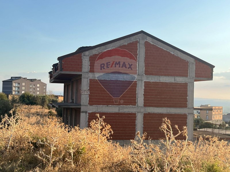 Casa Semi Indipendente in Vendita a Paternò, 180'000€, 200 m²