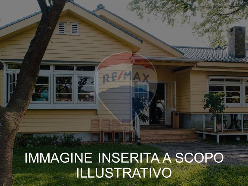 Quadrilocale in Vendita a Giarre, 30'000€, 99 m²