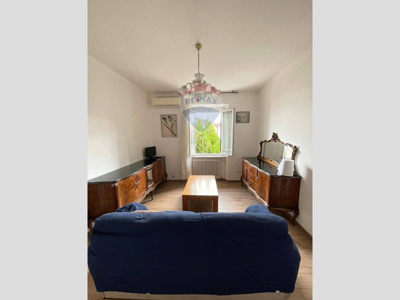 Trilocale in Affitto a Pavia, 450€, 90 m²