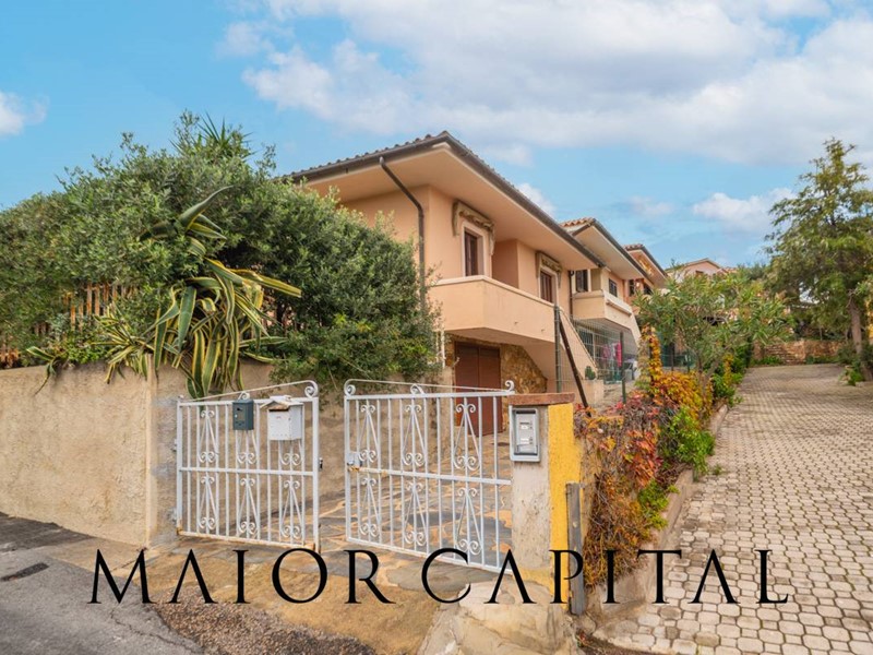 Villetta a schiera in Vendita a San Teodoro, 449'000€, 230 m²
