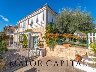 Villa in Vendita a Budoni, 700'000&euro;, 300 m²