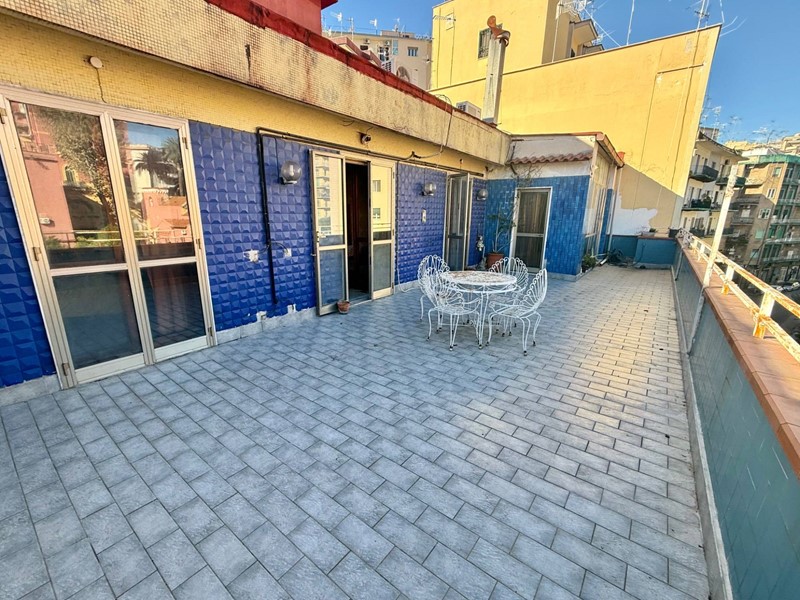 Appartamento in Vendita a Napoli, 520'000&euro;, 140 m²