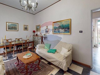 Appartamento in Vendita a Alessandria, 49'000&euro;, 110 m²