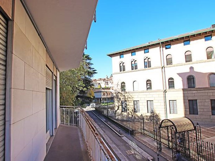 Trilocale in Vendita a Bergamo, 375'000€, 75 m²