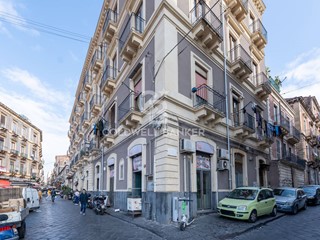 Quadrilocale in Vendita a Catania, 119'000&euro;, 111 m²