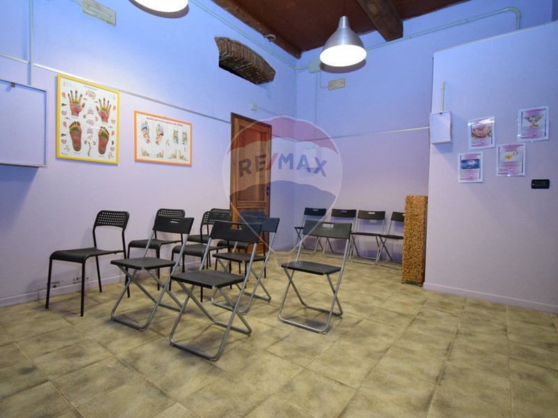 Immobile commerciale in Vendita a Livorno, 58'000&euro;, 65 m²
