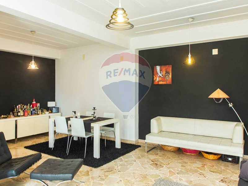 Appartamento in Vendita a Gravina di Catania, 135'000€, 148 m²