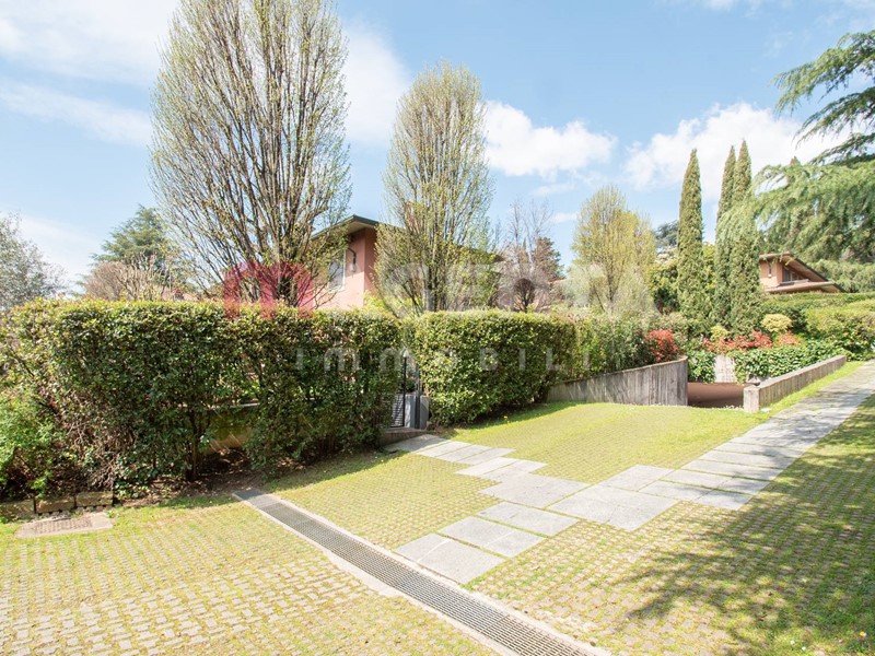 Appartamento in Vendita a Brescia, 500'000€, 175 m²