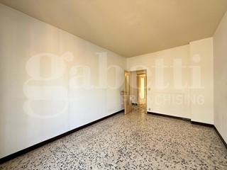 Quadrilocale in Vendita a Torino, 209'000&euro;, 117 m²
