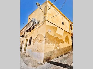 Quadrilocale in Vendita a Agrigento, 27'000€, 70 m²