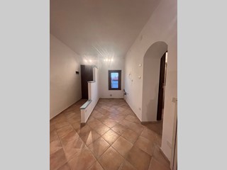 Bilocale in Vendita a Gorla Minore, 65'000€, 55 m²