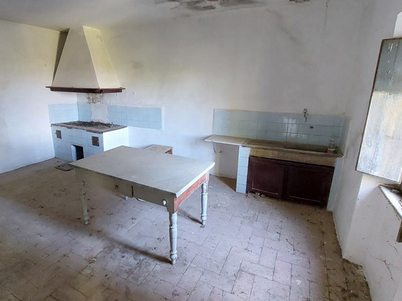 Villa in Vendita a Scansano, 480'000&euro;, 360 m²