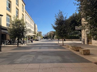 Attività commerciale in Vendita a Cassino, 140'000€, 60 m²