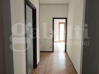 Appartamento in Vendita a Brindisi, 130'000€, 118 m²