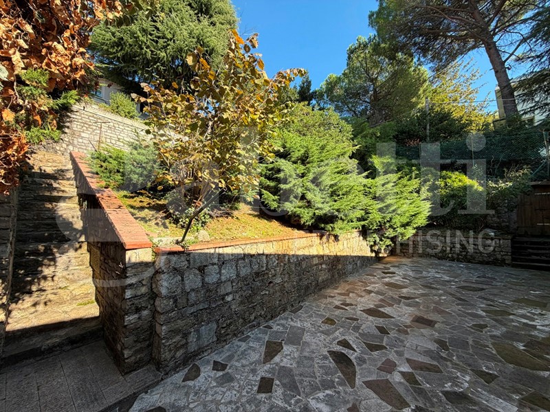 Villa in Vendita a Brescia, 1'280'000€, 788 m², arredato