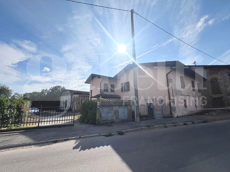 Quadrilocale in Vendita a Mazzano, 235'000€, 173 m², arredato