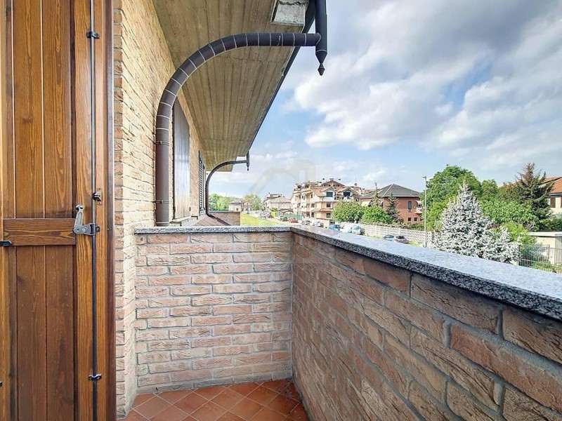 Villa in Vendita a Lainate, 495'000&euro;, 210 m²