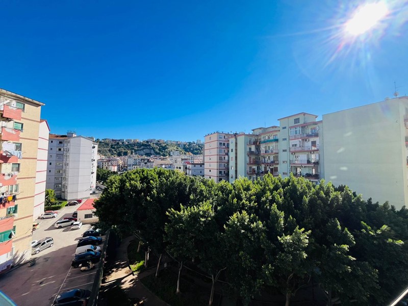 Bilocale in Vendita a Napoli, 195'000&euro;, 60 m²