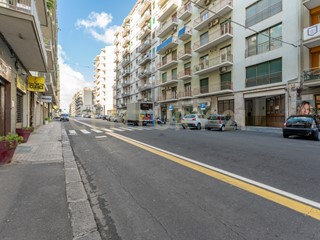 Box in Vendita a Catania, 312'000€, 250 m², con Box