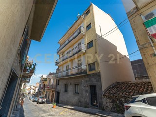 Quadrilocale in Vendita a Misterbianco, 145'000€, 150 m², con Box