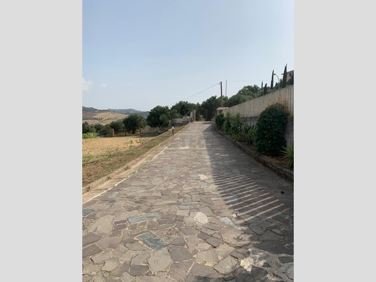 Villa in Vendita a Squillace, 690'000&euro;, 430 m²