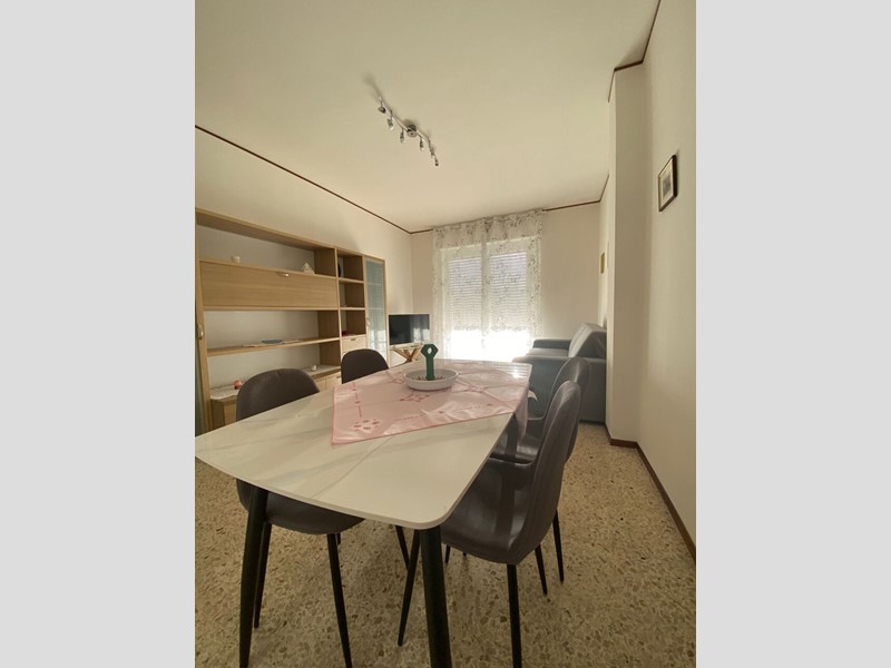 Trilocale in Affitto a Arona, 650€, 70 m², arredato