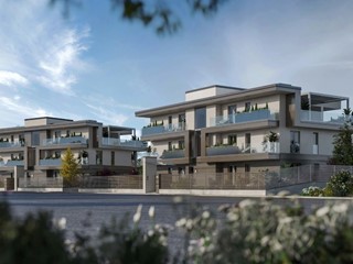 Appartamento in Vendita a Arona, 435'000€, 131 m², con Box