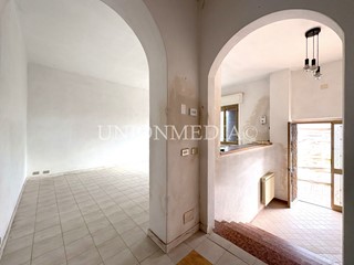 Quadrilocale in Vendita a Sarzana, 160'000€, 100 m²