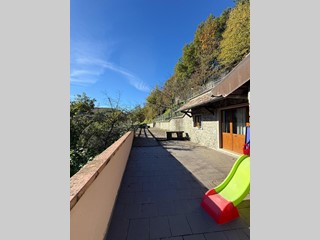 Casa Indipendente in Affitto a Comano, 750€, 159 m², arredato