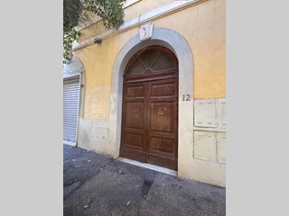 Quadrilocale in Vendita a Roma, zona San Giovanni, 390'000€, 90 m²