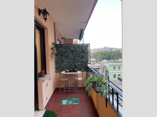 Appartamento in Vendita a Genova, zona Centro, 240'000€, 100 m²