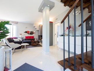 Appartamento in Vendita a Genova, zona Pontedecimo, 400'000€, 140 m², con Box