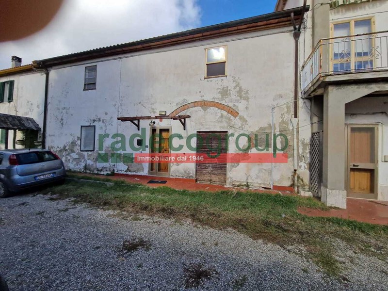 Casa Semi Indipendente in Vendita a Collesalvetti, zona Parrana San Martino, 220'000&euro;, 150 m²