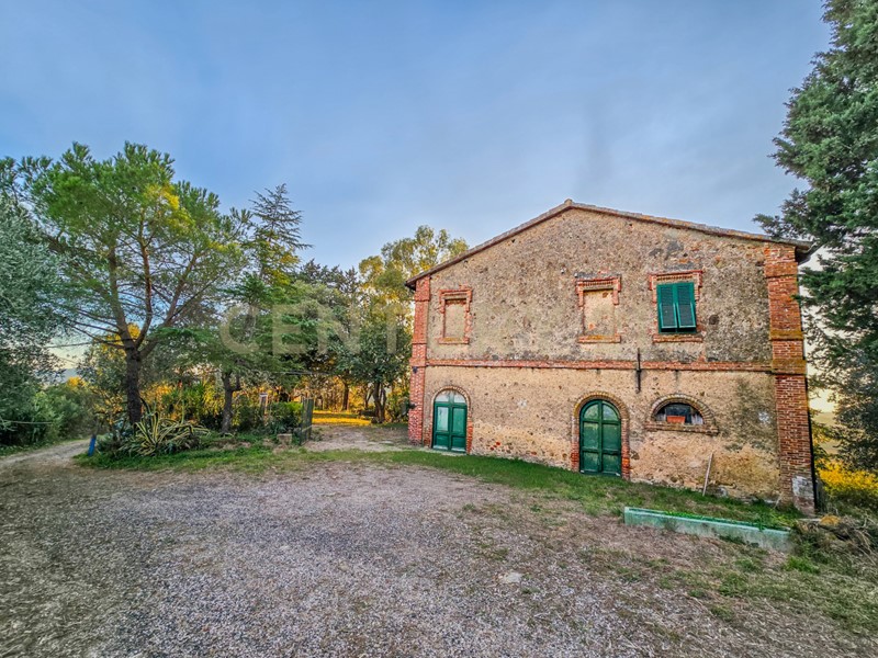 Casa Indipendente in Vendita a Gavorrano, 398'330&euro;, 300 m², con Box