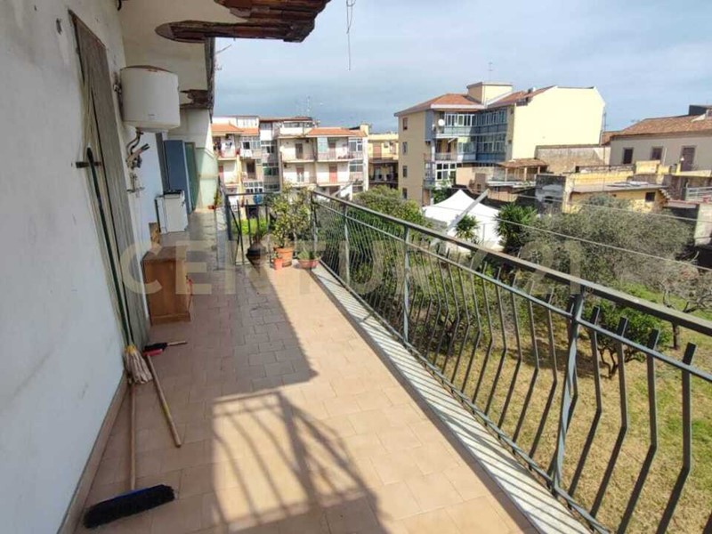 Quadrilocale in Vendita a Riposto, 90'000€, 95 m², con Box