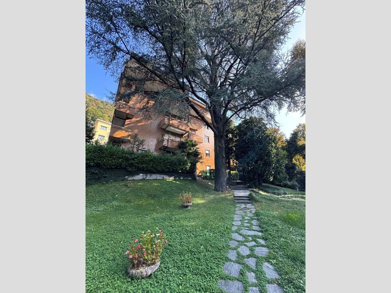 Quadrilocale in Affitto a Como, 2'000€, 130 m², con Box