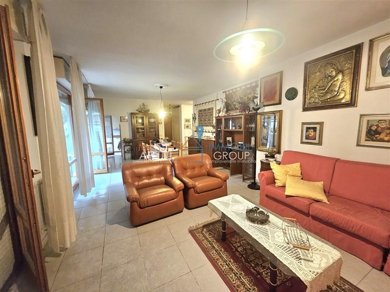 Appartamento in Vendita a Massa, 380'000€, 140 m²