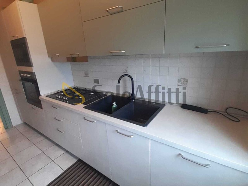 Quadrilocale in Affitto a Brescia, zona Mompiano, 900€, 110 m², con Box