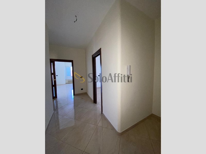 Ufficio in Affitto a Barletta, zona Centro, 790€, 145 m²