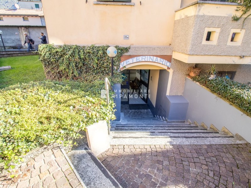 Ufficio in Affitto a Olginate, 650€, 100 m²