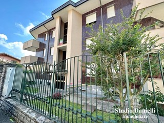 Trilocale in Affitto a Carate Brianza, 800&euro;, 90 m²