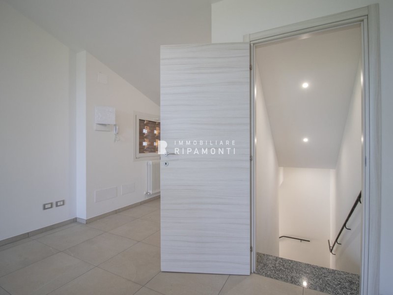 Trilocale in Affitto a Ello, 550€, 92 m²