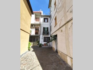 Villa in Vendita a Lama dei Peligni, 50'000€, 175 m²