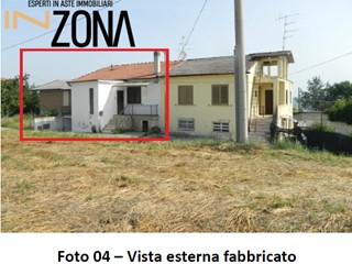 Quadrilocale in Vendita a Bellante, 60'750€, 222 m²