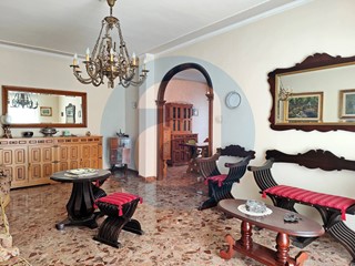 Appartamento in Vendita a Bari, 154'000&euro;, 140 m²