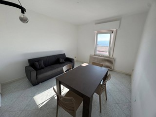 Quadrilocale in Affitto a Fermo, 500€, 81 m²