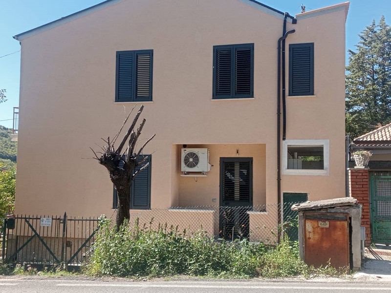 Quadrilocale in Vendita a Teramo, 100'000€, 90 m²
