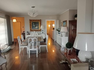 Appartamento in Vendita a Teramo, 340'000€, 190 m²